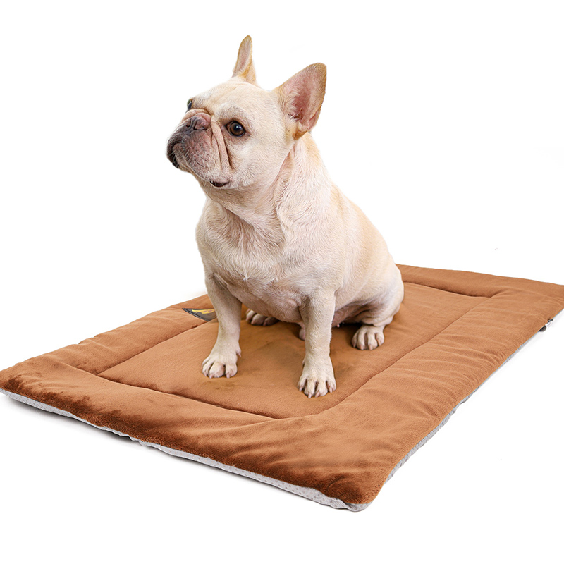 Self-Heating Thermal Pet Mat – Ultra Soft & Cozy Warming Bed